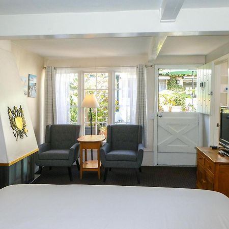 Carmel Fireplace Inn Екстер'єр фото