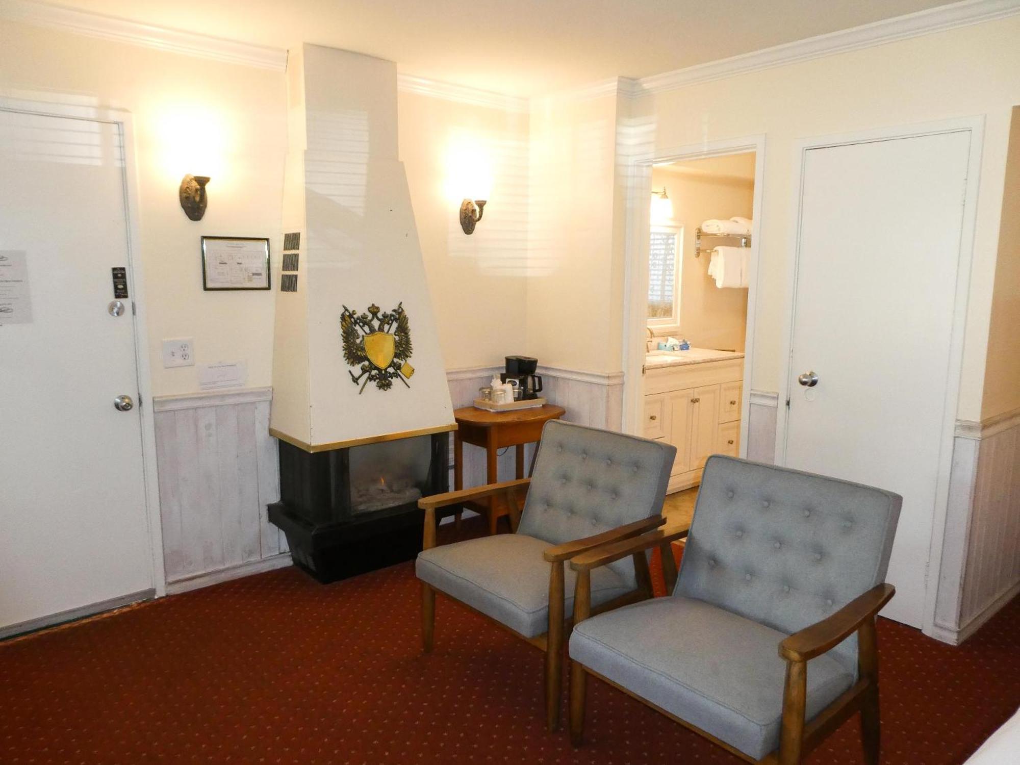 Carmel Fireplace Inn Екстер'єр фото