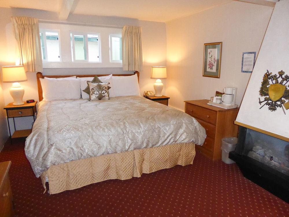 Carmel Fireplace Inn Екстер'єр фото
